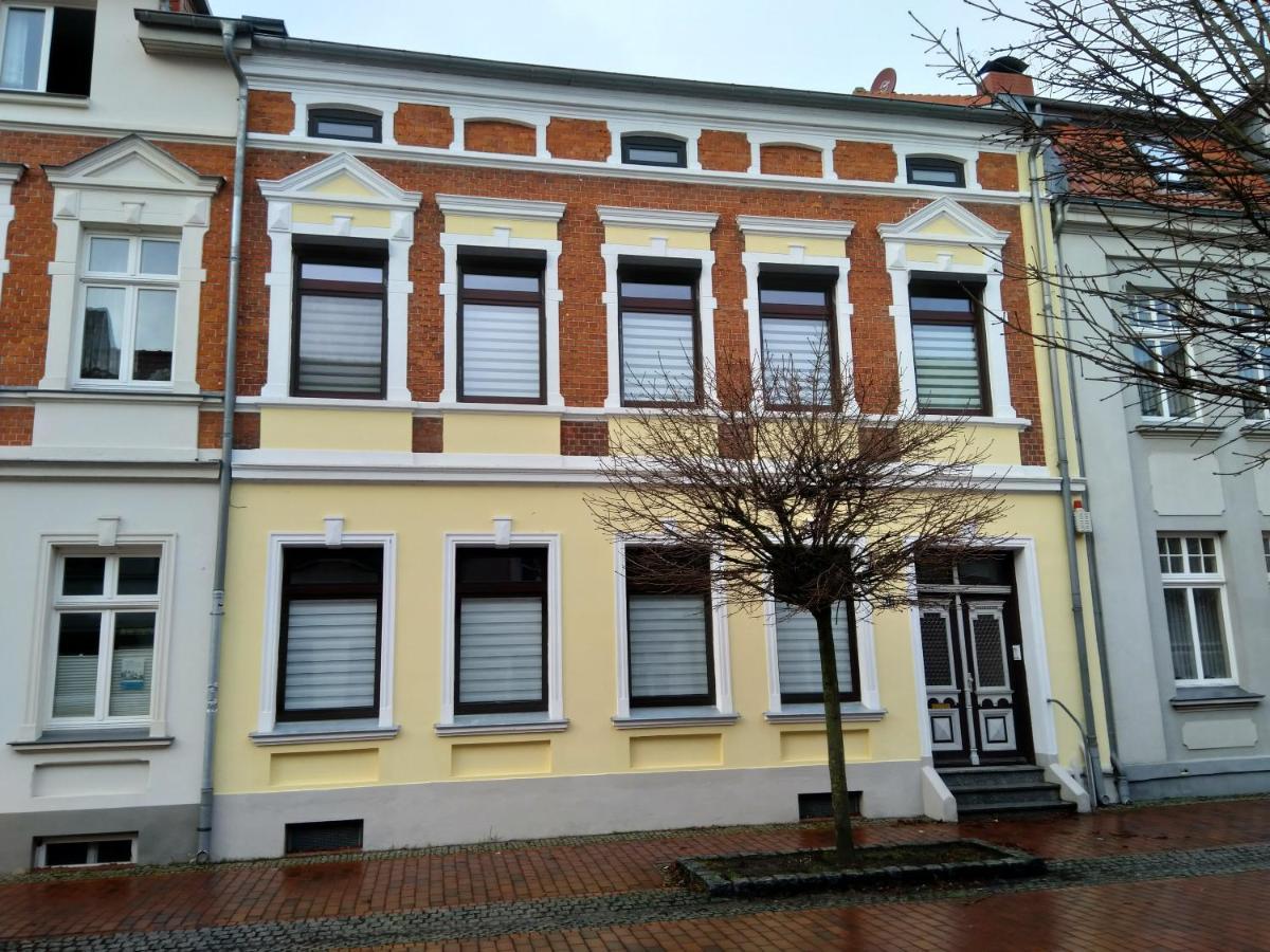 Ferienwohnungen Ribnitz-Damgarten Exterior photo